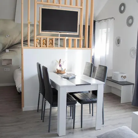 아파트 * Les Aux Etoiles *